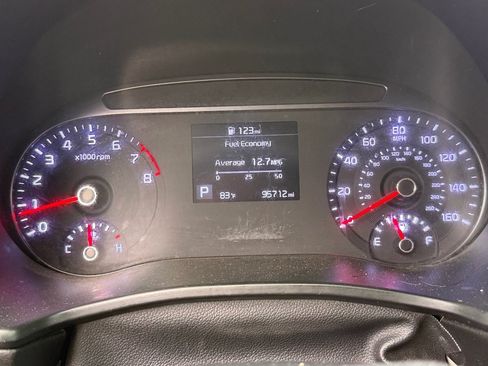Used 2021 Kia Soul LX FWD image 29