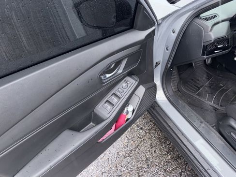 Used 2025 Honda Accord Sport image 15