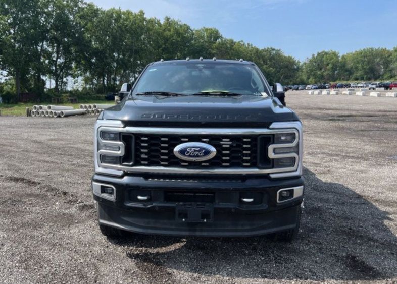 Used 2024 Ford F350 Platinum AWD/4WD image 4