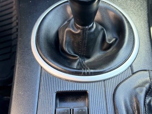 Used 2008 MAZDA MX-5 Miata Grand Touring w/ Premium Pkg RWD image 16
