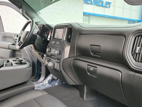 Used 2026 Chevrolet Silverado 2500 Custom w/ Custom Value Package image 34