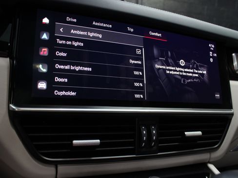 Used 2023 Porsche Cayenne Platinum Edition image 67