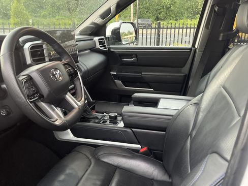 Certified 2025 Toyota Sequoia Platinum AWD/4WD image 5