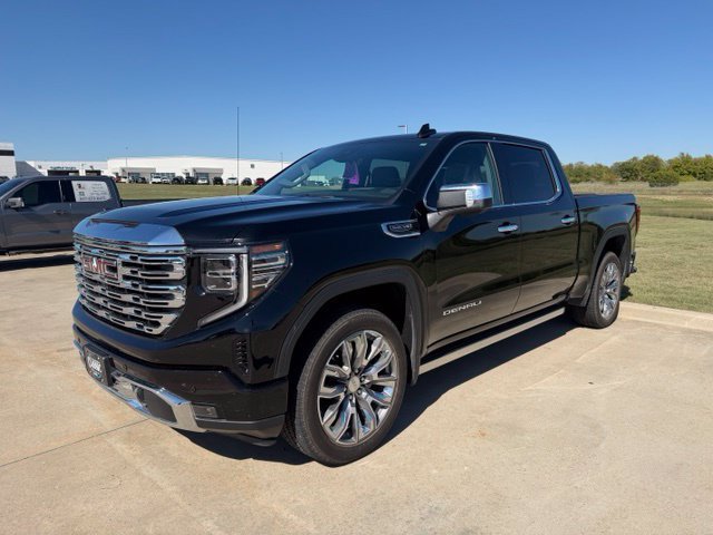 Used 2024 GMC Sierra 1500 Denali w/ Denali Reserve Package AWD/4WD image 2