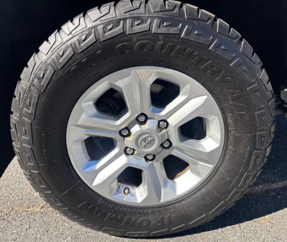 Used 2020 Toyota 4Runner SR5 RWD image 17