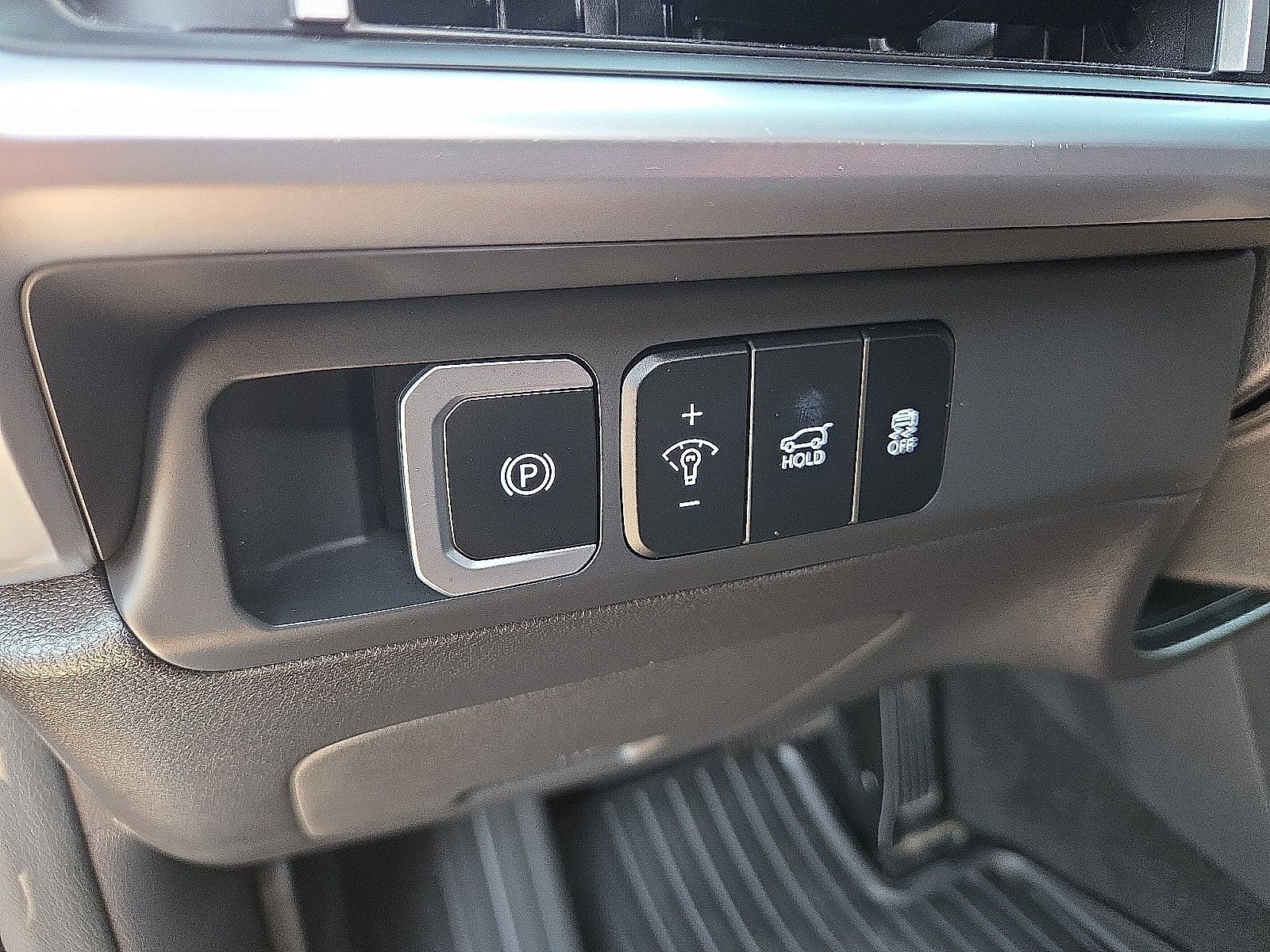 Used 2025 Hyundai Santa Fe SE FWD image 11