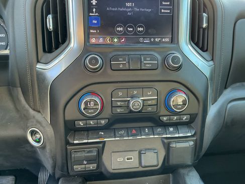 Used 2022 Chevrolet Silverado 1500 LTZ image 16