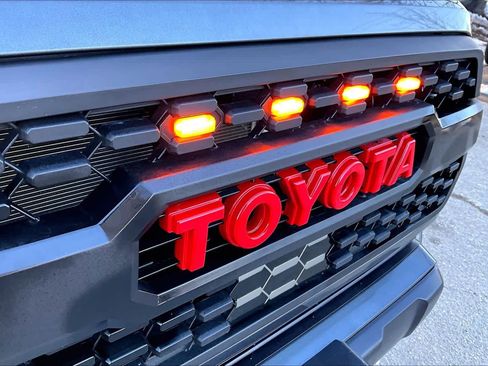 Used 2023 Toyota Tacoma TRD Off-Road image 28