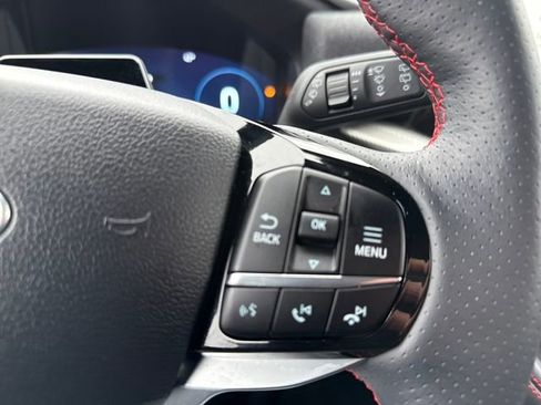 Used 2025 Ford Explorer ST-Line w/ ST-Line Street Pack image 29