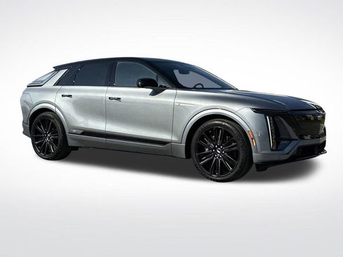 New 2026 Cadillac Lyriq V image 9