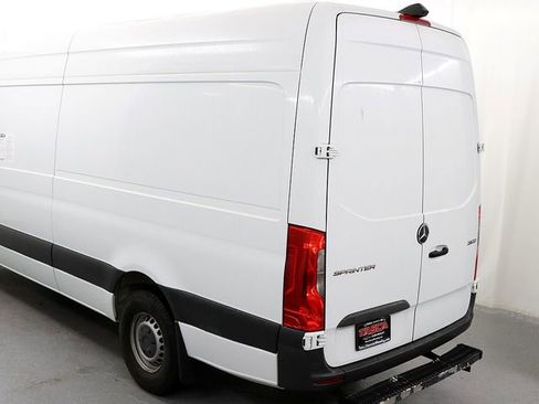 Used 2020 Mercedes-Benz Sprinter 2500 image 7