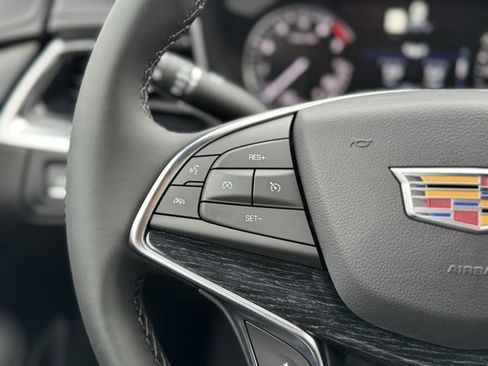 New 2025 Cadillac XT5 Premium Luxury image 32