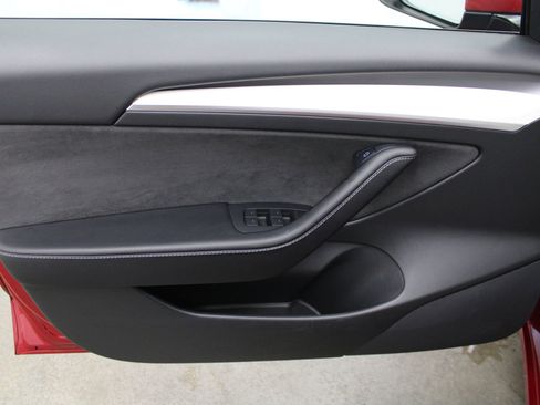 Used 2021 Tesla Model 3 Standard Range Plus image 11