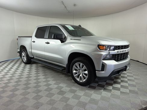 Used 2020 Chevrolet Silverado 1500 Custom w/ Custom Value Package AWD/4WD image 7