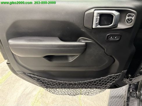 Used 2018 Jeep Wrangler Sport AWD/4WD image 17