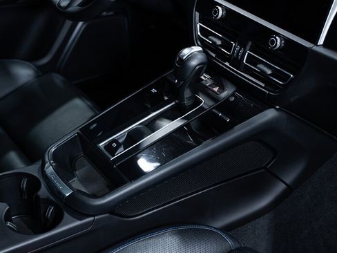 Used 2022 Porsche Macan GTS AWD/4WD image 61