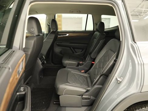 New 2026 Volkswagen Atlas SE image 33