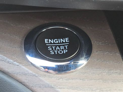 Used 2023 Ford Explorer Platinum w/ Technology Package image 38