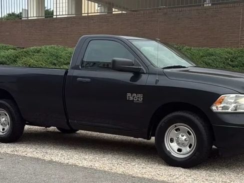 Used 2019 RAM 1500 Tradesman w/ Power & Remote Entry Group RWD image 4