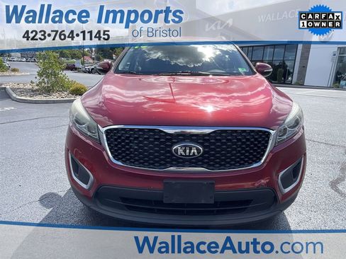 Used 2018 Kia Sorento LX image 2