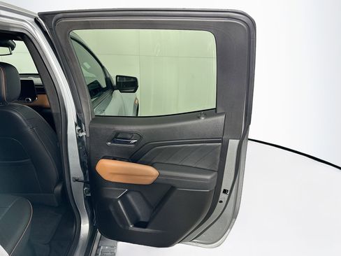 Used 2024 GMC Canyon AT4 w/ AT4 Premium Package image 27