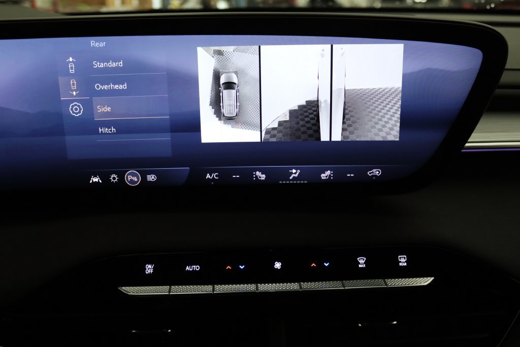 Certified 2026 Buick Enclave Preferred FWD image 30