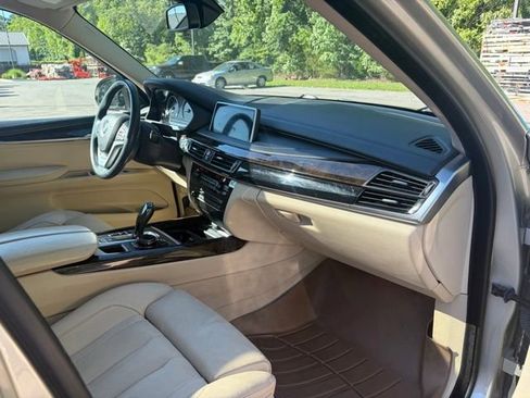 Used 2015 BMW X5 xDrive50i AWD/4WD image 27