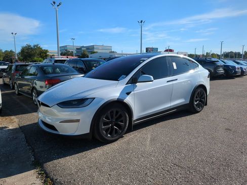 Used 2024 Tesla Model X AWD/4WD image 2