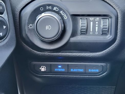 Used 2022 Jeep Wrangler Unlimited Rubicon 4xe w/ Cold Weather Group AWD/4WD image 14