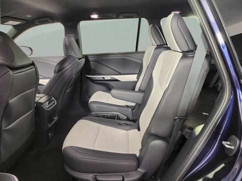 Certified 2025 Lexus TX 500h AWD w/ Technology Package image 17