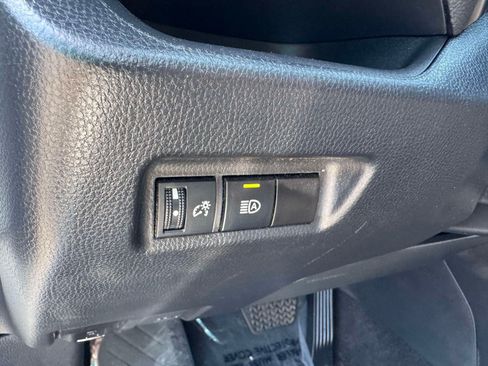Certified 2023 Toyota RAV4 LE AWD/4WD image 21