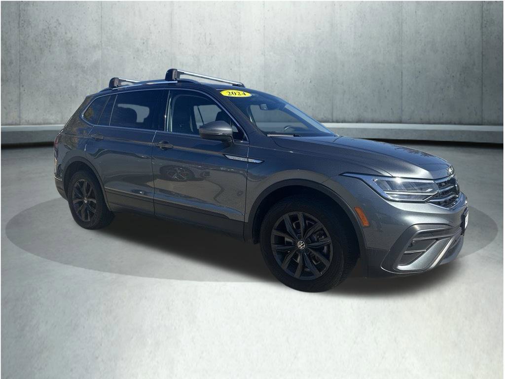 Used 2024 Volkswagen Tiguan SE AWD/4WD image 7