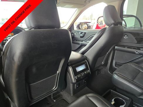 Used 2023 Lincoln Aviator Reserve AWD/4WD image 13