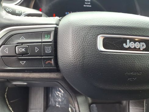 Used 2022 Jeep Grand Cherokee L Limited AWD/4WD image 28