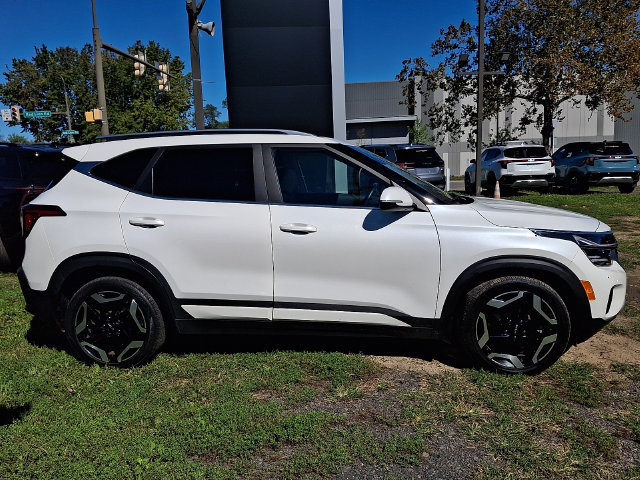 Certified 2024 Kia Seltos SX w/ SX Sunroof Package AWD/4WD image 7
