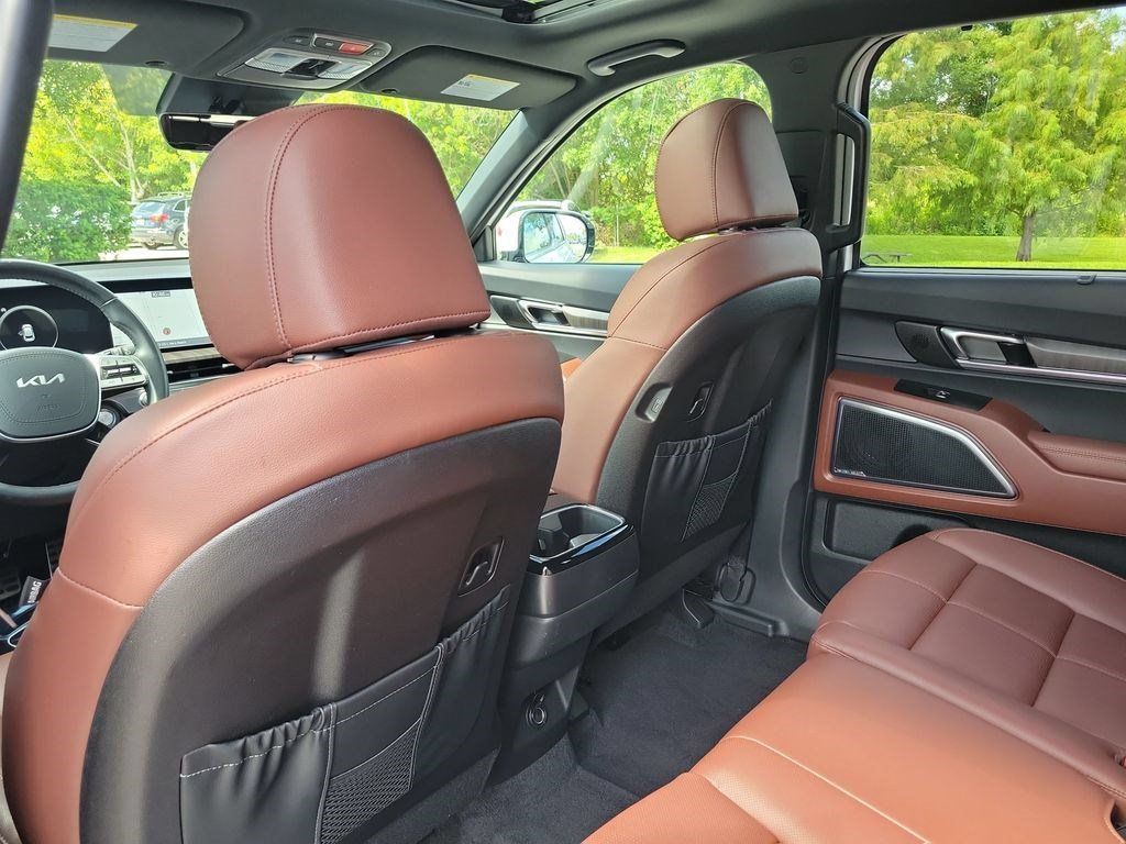 Certified 2025 Kia Telluride SX FWD image 26