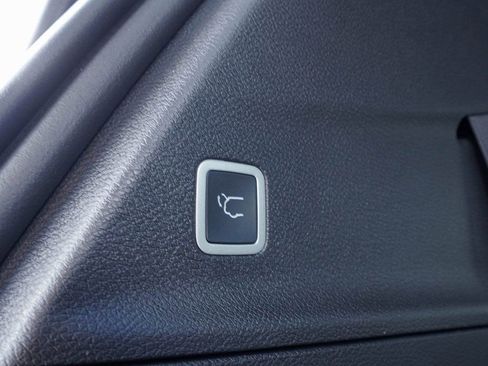 New 2026 Chrysler Pacifica Select image 49