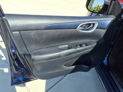 Used 2019 Nissan Sentra SR FWD image 19