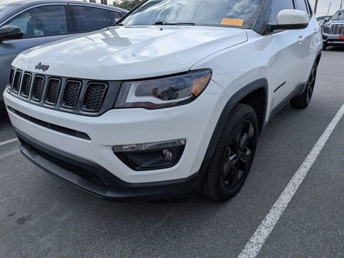 Used 2018 Jeep Compass Latitude w/ Popular Equipment Group AWD/4WD image 1