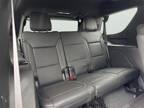 Used 2024 GMC Yukon Denali image 13