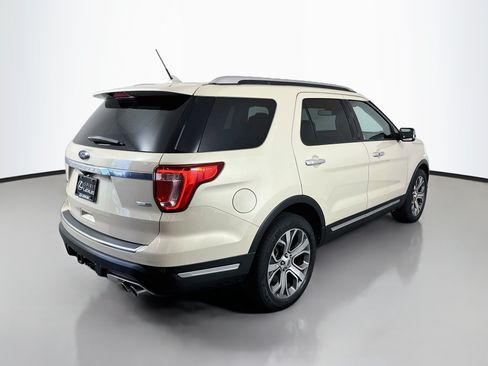 Used 2018 Ford Explorer Platinum AWD/4WD image 7