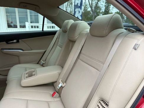 Used 2014 Toyota Camry XLE FWD image 32