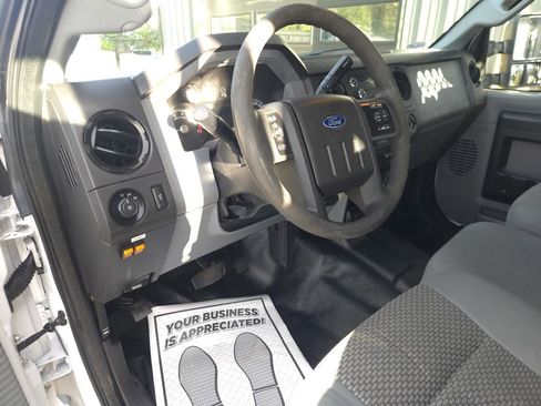 Used 2015 Ford F250 XL w/ Power Equipment Group RWD image 13