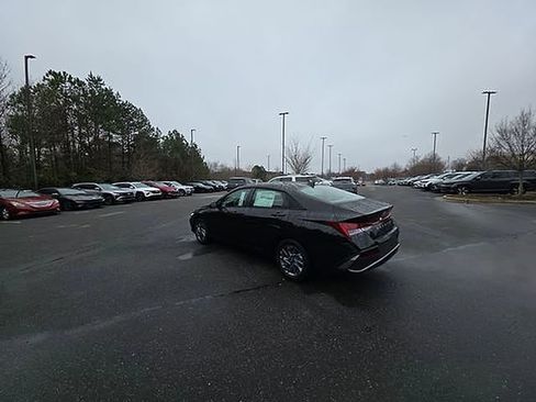 New 2026 Hyundai Elantra Blue image 19