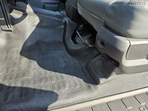 Used 2016 Ford F550 4x4 SuperCab Super Duty image 24