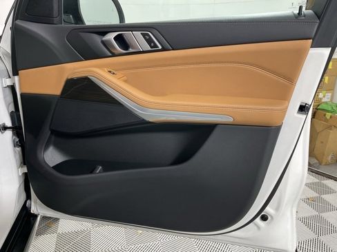 Used 2024 BMW X5 xDrive40i w/ Parking Assistance Package image 23