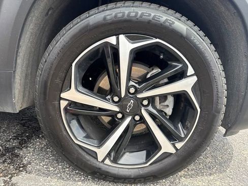 Used 2023 Chevrolet TrailBlazer RS AWD/4WD image 37