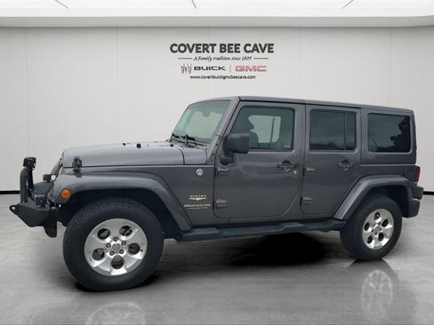 Used 2014 Jeep Wrangler Unlimited Sahara w/ Connectivity Group image 4
