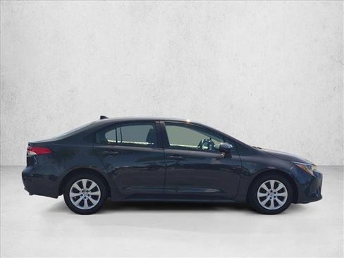 Certified 2025 Toyota Corolla LE FWD image 4