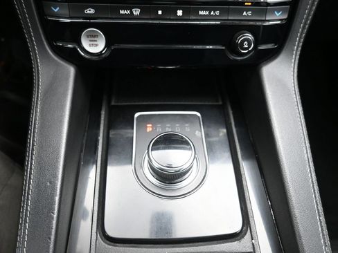 Used 2020 Jaguar F-PACE S image 18